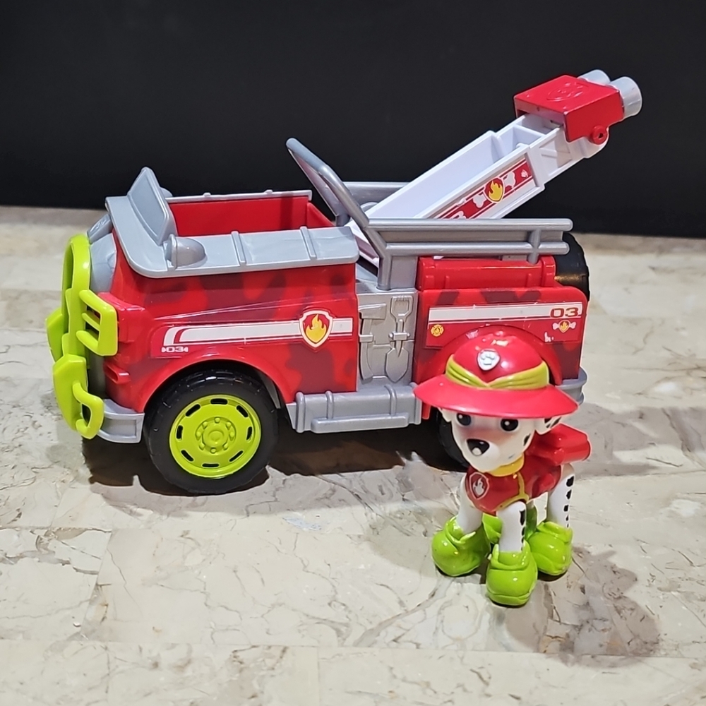 Paw Patrol Marshall Jungle Rescue Fire‎ Truck Vehicle Figure Complete